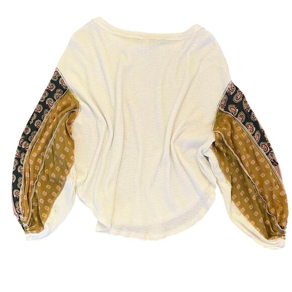 We the Free Blossom Thermal Top Size XS Ivory Patchwork Sleeve Boho Waffle Knit - Picture 12 of 12